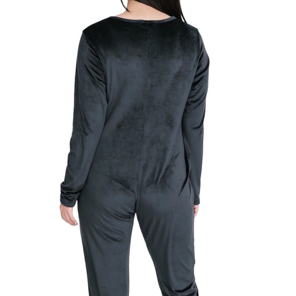 Women's Medium Smash + Tess Friday Velour Jumpsuit in Midnight Black Romper - Picture 3 of 13